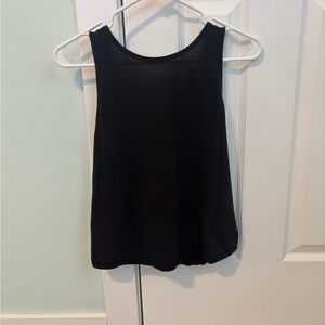 Black Lululemon tank. Open back.